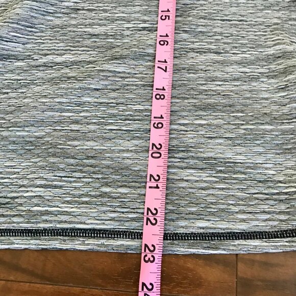 Athleta‎ Women's Snowscape Quilted Athletic Long-Sleeve Shirt Base Layer Size S - Picture 8 of 8